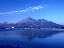 猪苗代湖と磐梯山（１）