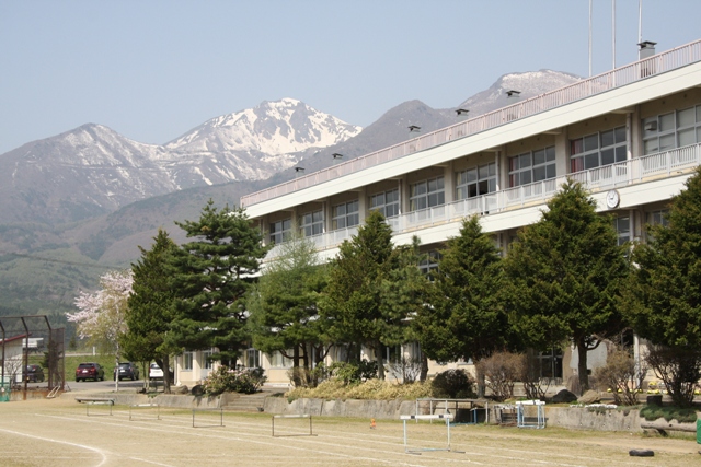 吾妻中学校