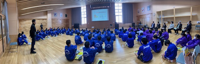 猪苗代中学校「総合的な学習」の時間での講習会の様子01
