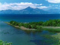 春の猪苗代湖（2）