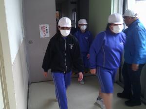 防火扉もくぐりました